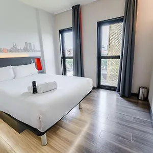 2* Ξενοδοχείο Easyhotel Barcelona Fira