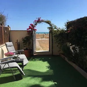 Beach Flat With Garden Castelldefels